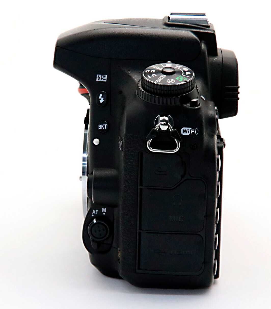 NIKON D750 com bateria e correia