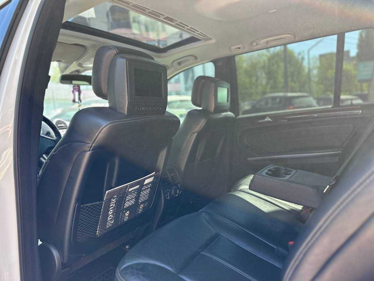 MERCEDES-BENZ GL 550 купити в кредит БЕЗ АВАНСУ