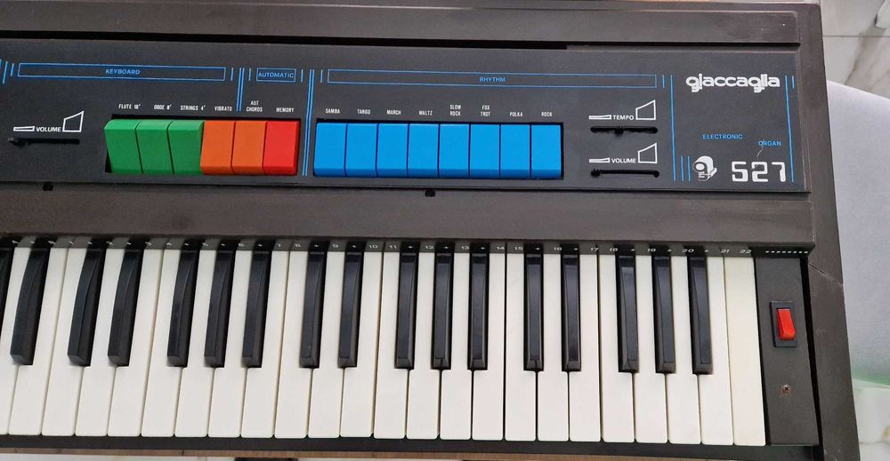 GIACCAGLIA 527 Organy Made in Italy keyboard Quelle