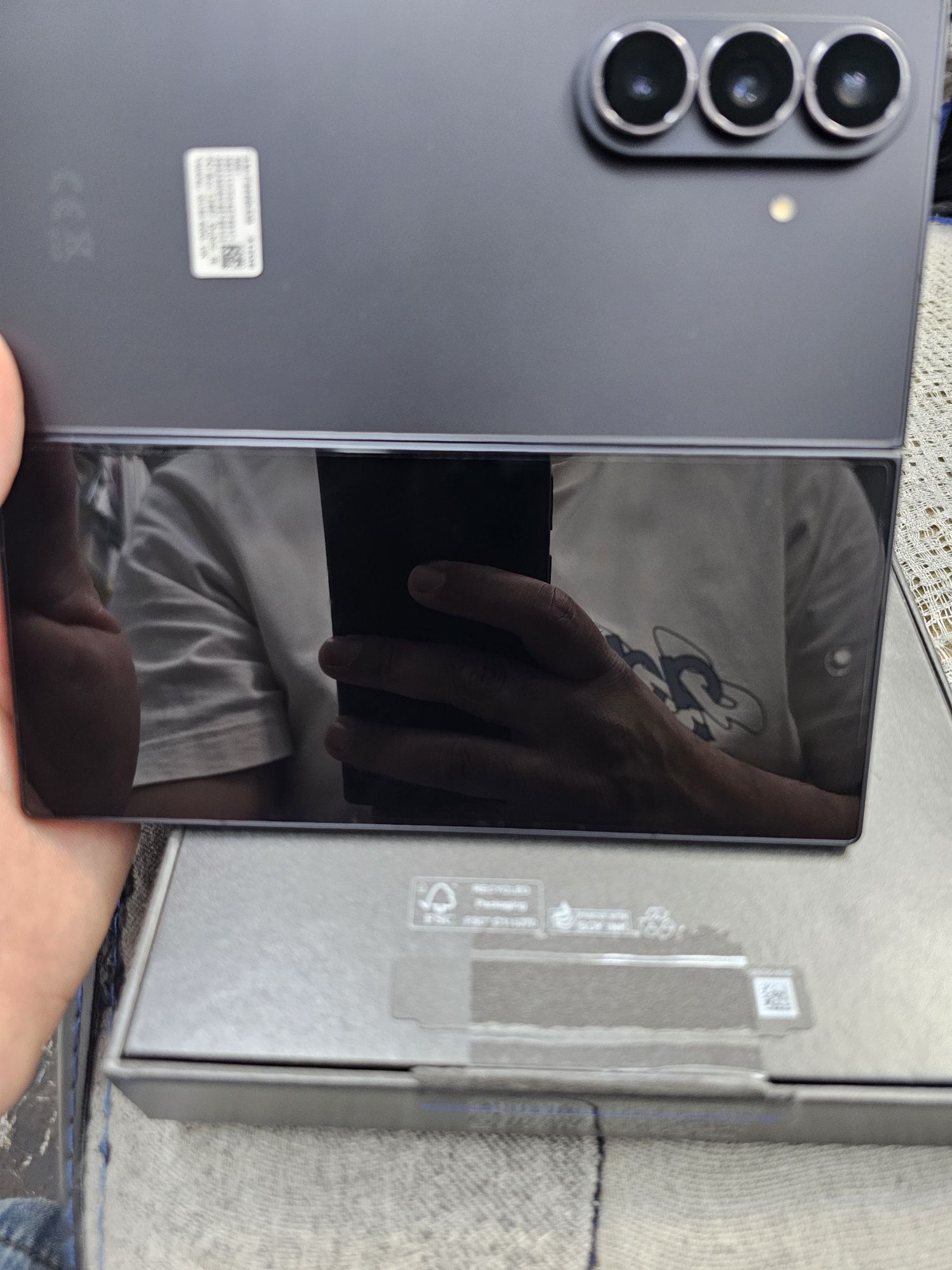 glGalaxy Flip 7..512/12gb
