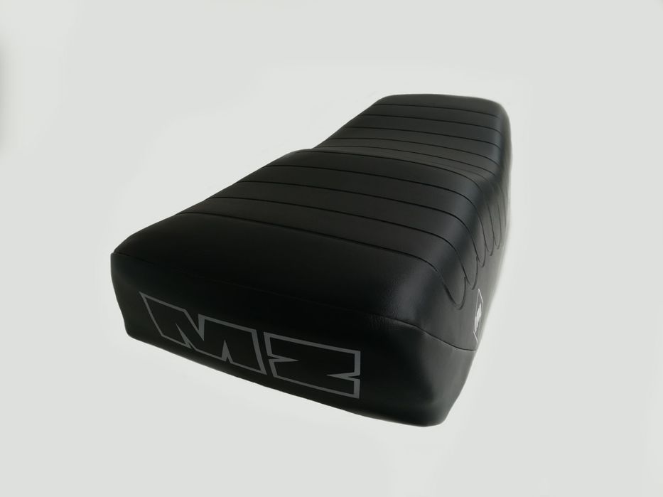 pokrowiec czarny etz mz etz 125 150 251 podszywany z logiem