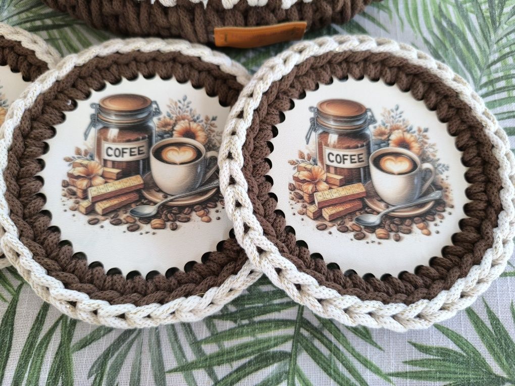 Koszyk na pieczywo i zestaw kawowy taca i podkładki pod kubek handmade