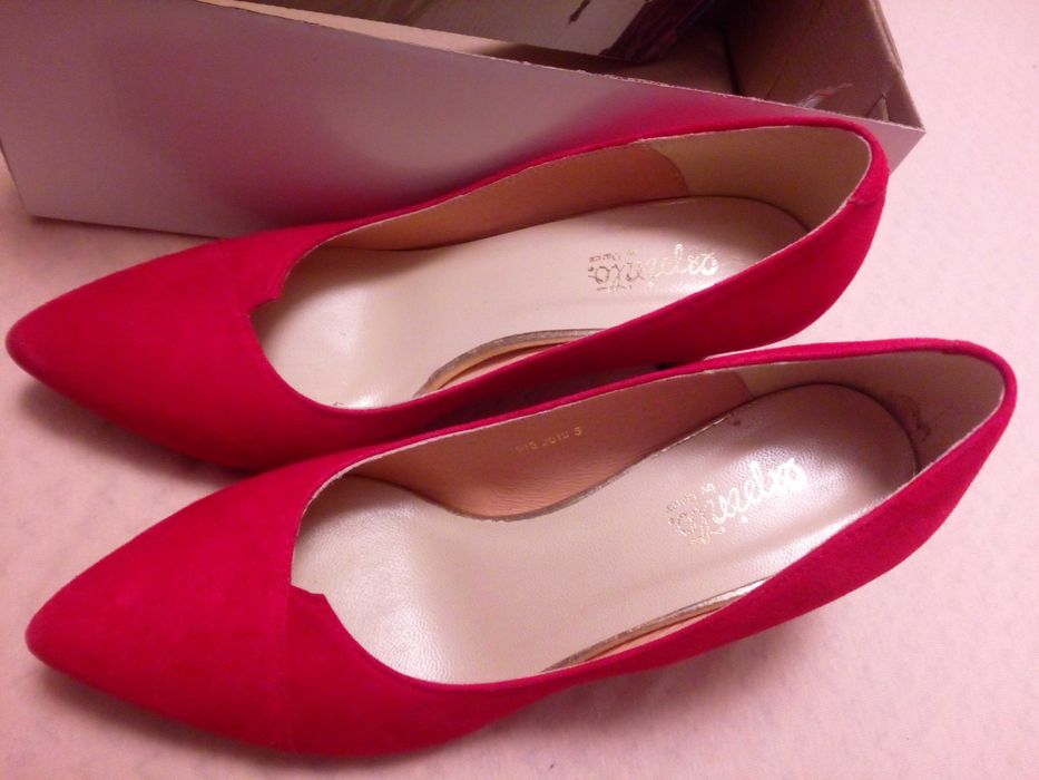 Czółenka skórzane czerwone