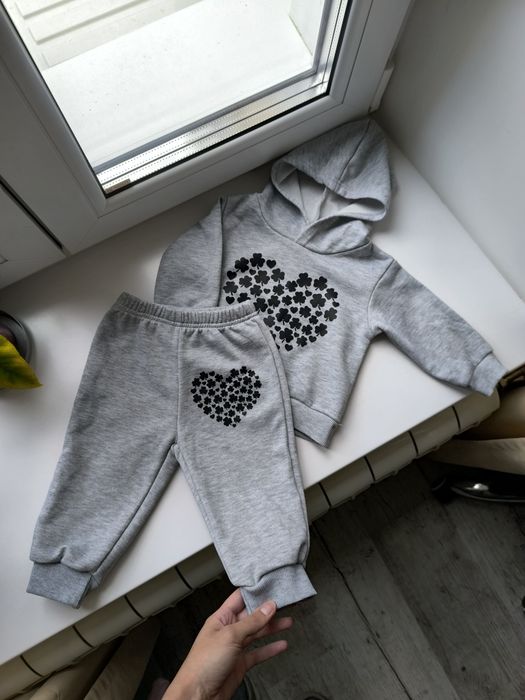 Костюм спортивний осінь весна 6-9 місяців 74 р.