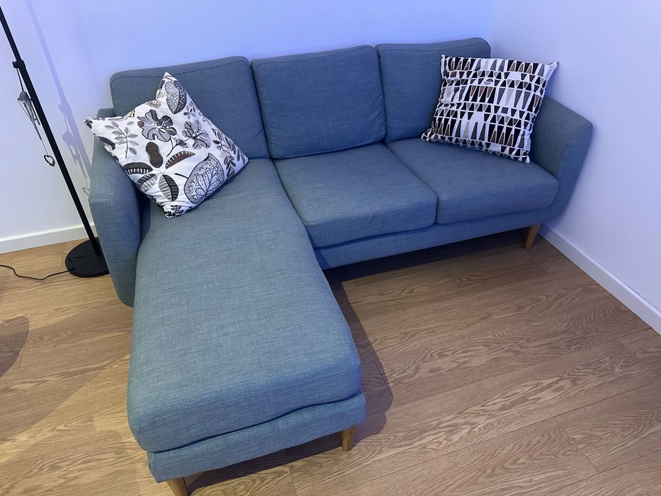 Sofá 3 lugares chaise longue da La Redoute cor verde eucalipto