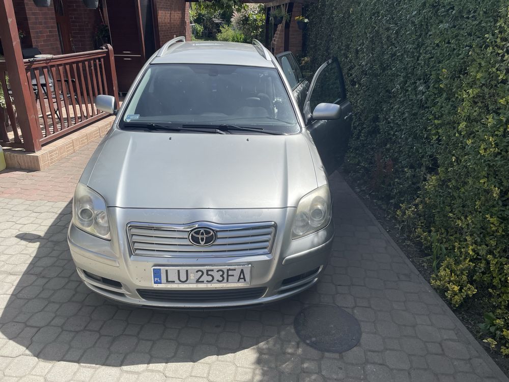 Avensis T25 2.0 benzyna