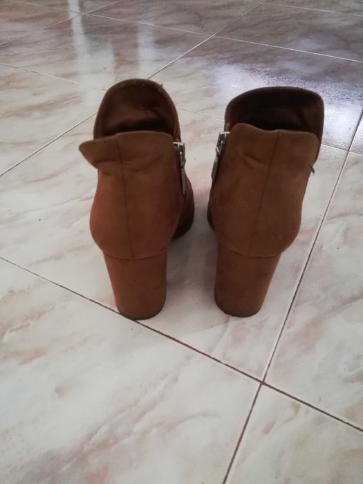 Botins Camel Berska como novos
