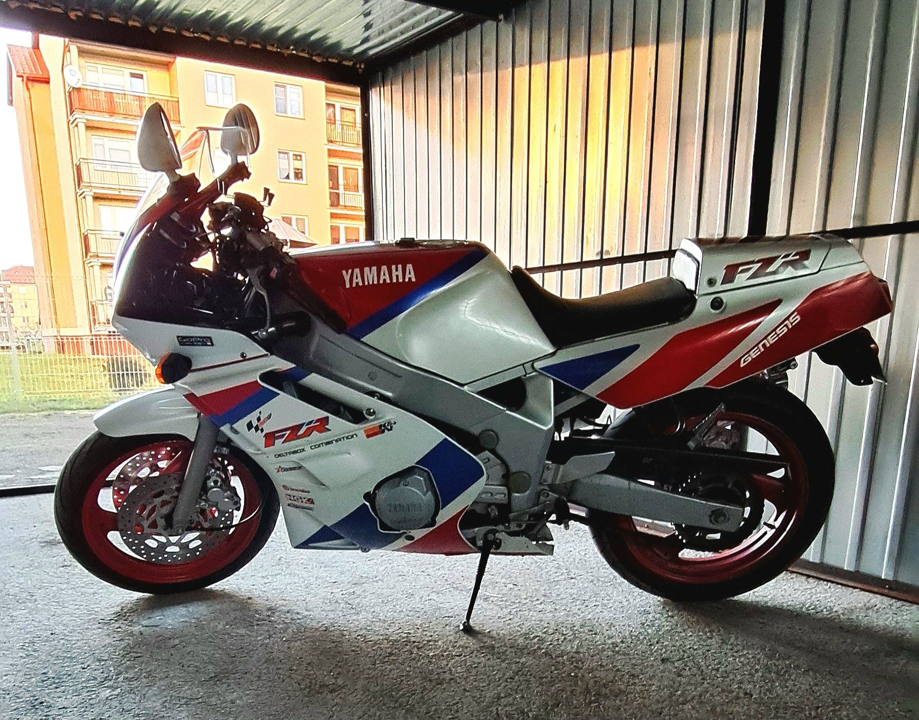 Yamaha FZR 600 genesis