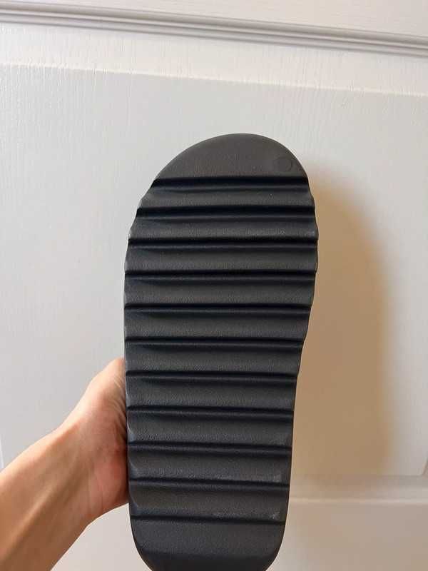 Buty codzienne\Nowe*DunkDamskadidasYeezySlideOnyx Roz.41