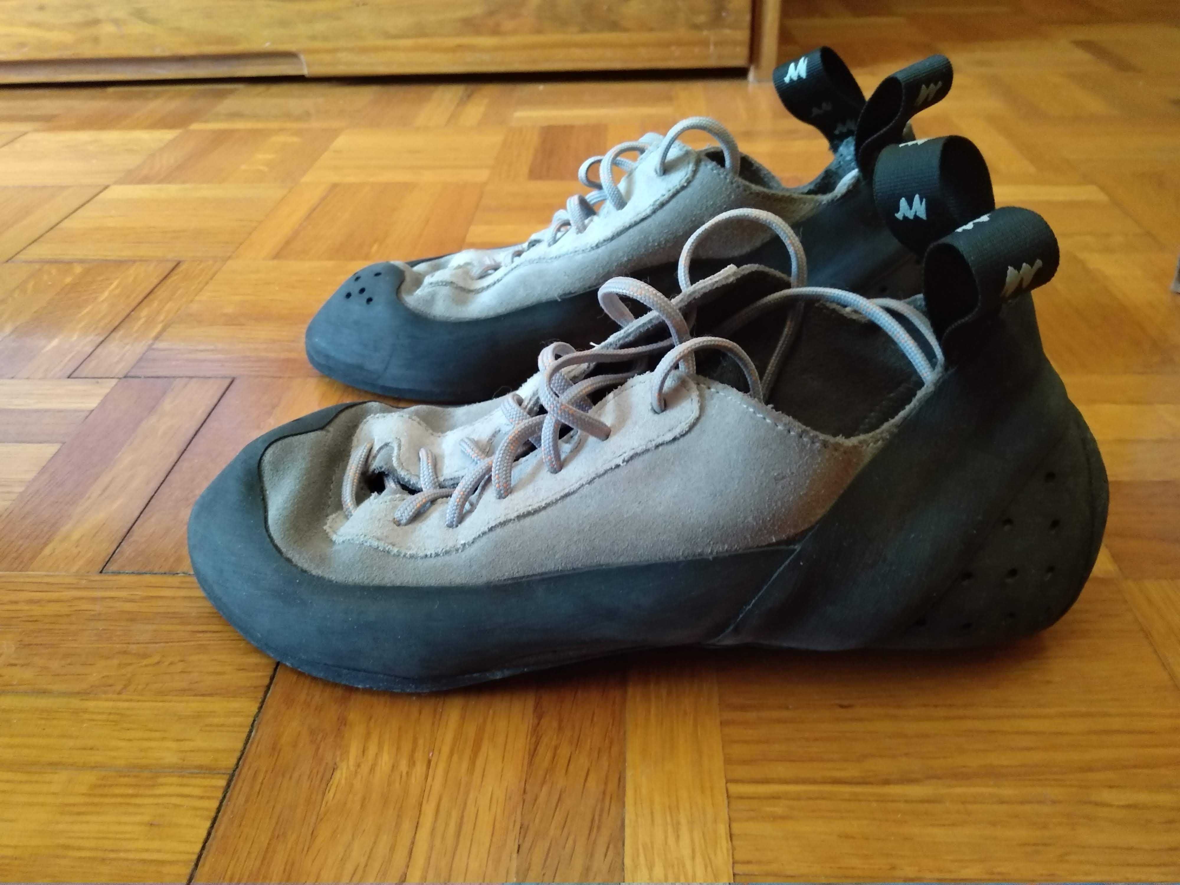 (Descida de preço!) Pés de gato / climbing shoes - tam 41 (Como novos)