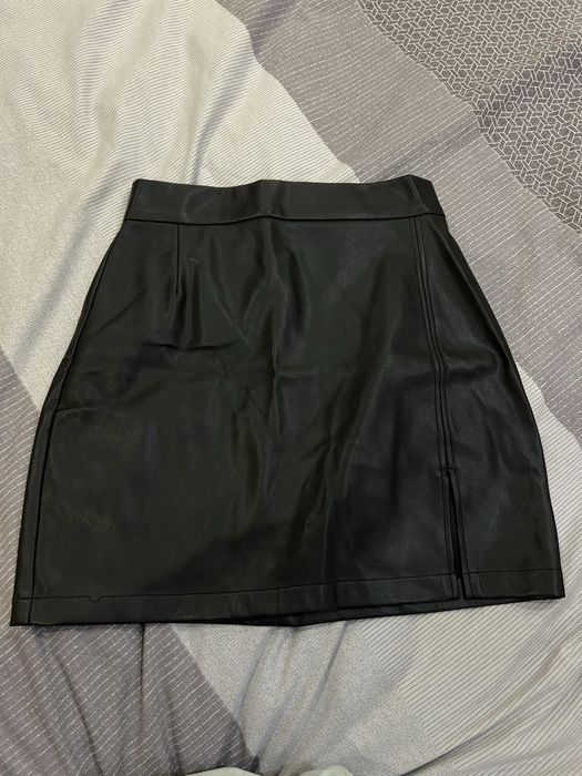 Юбка чорна еко шкіра
