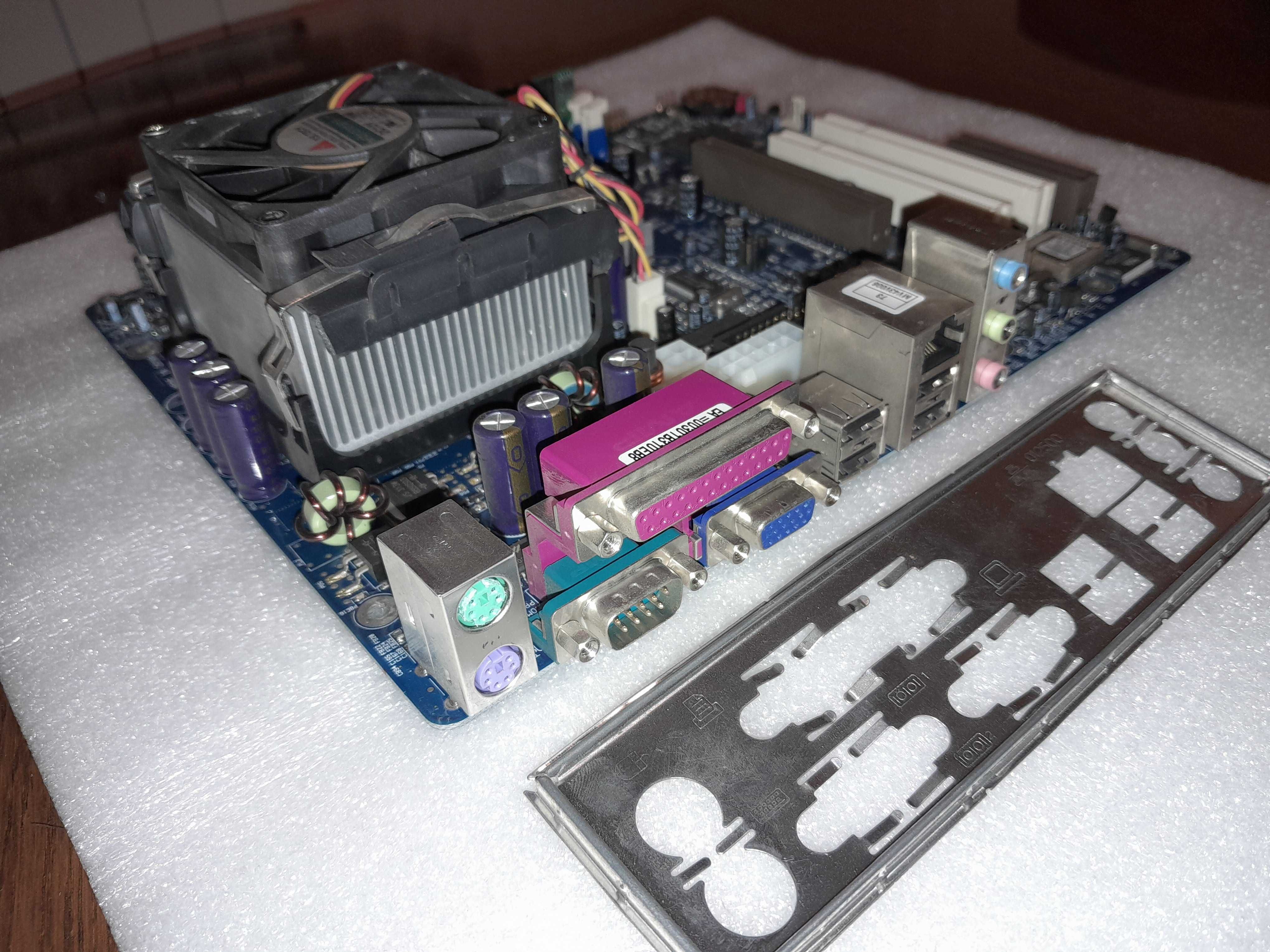 zestaw Płyta główna Shuttle MV43V + proc. Pentium 4 1,7GHz + RAM 256MB