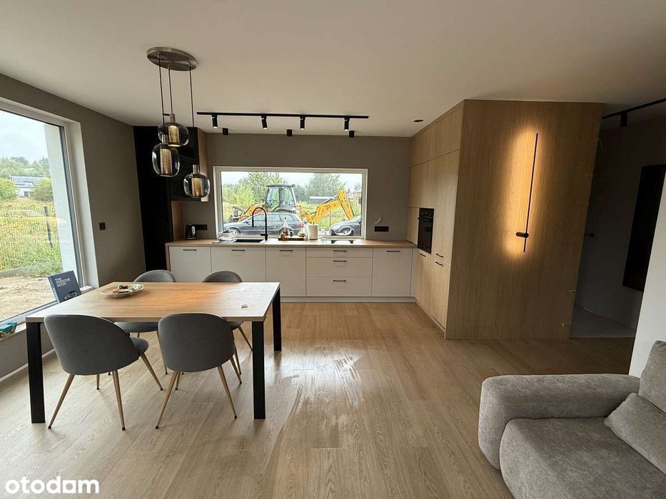 Nowy kompletnie wyposażony dom do wprowadzenia.