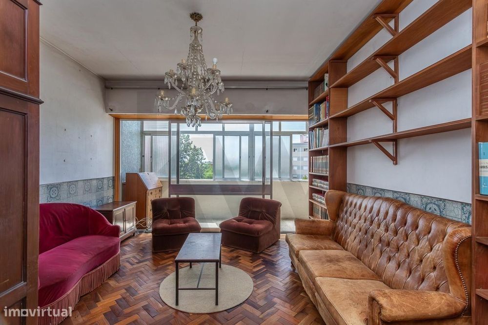 Apartamento T4 no Restelo
