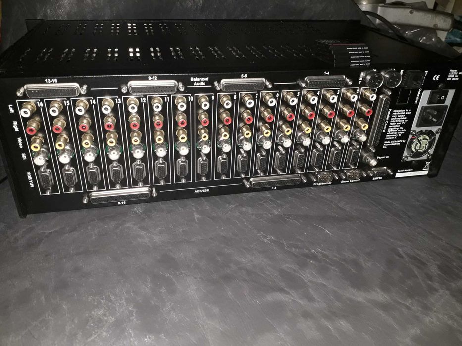 Alcorn McBride VIDEO BINLOOP Digital para Multimédia ou VideoWalls