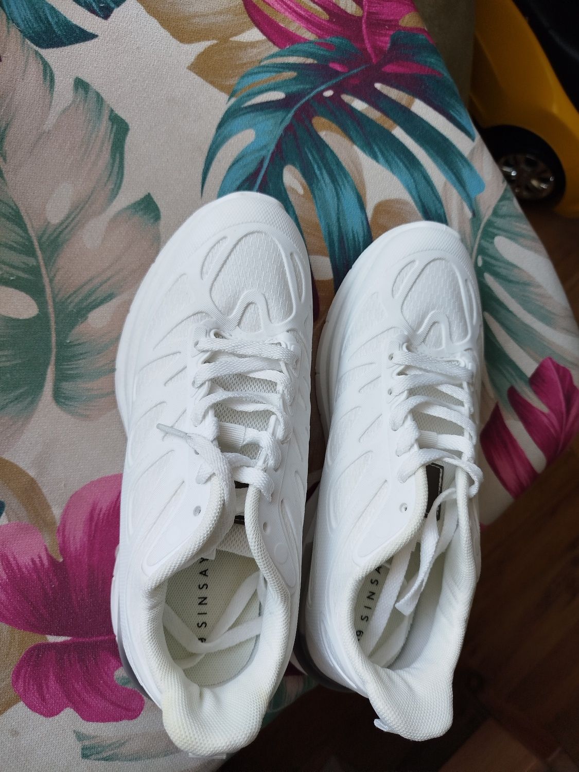 Sneakersy Sinsay białe