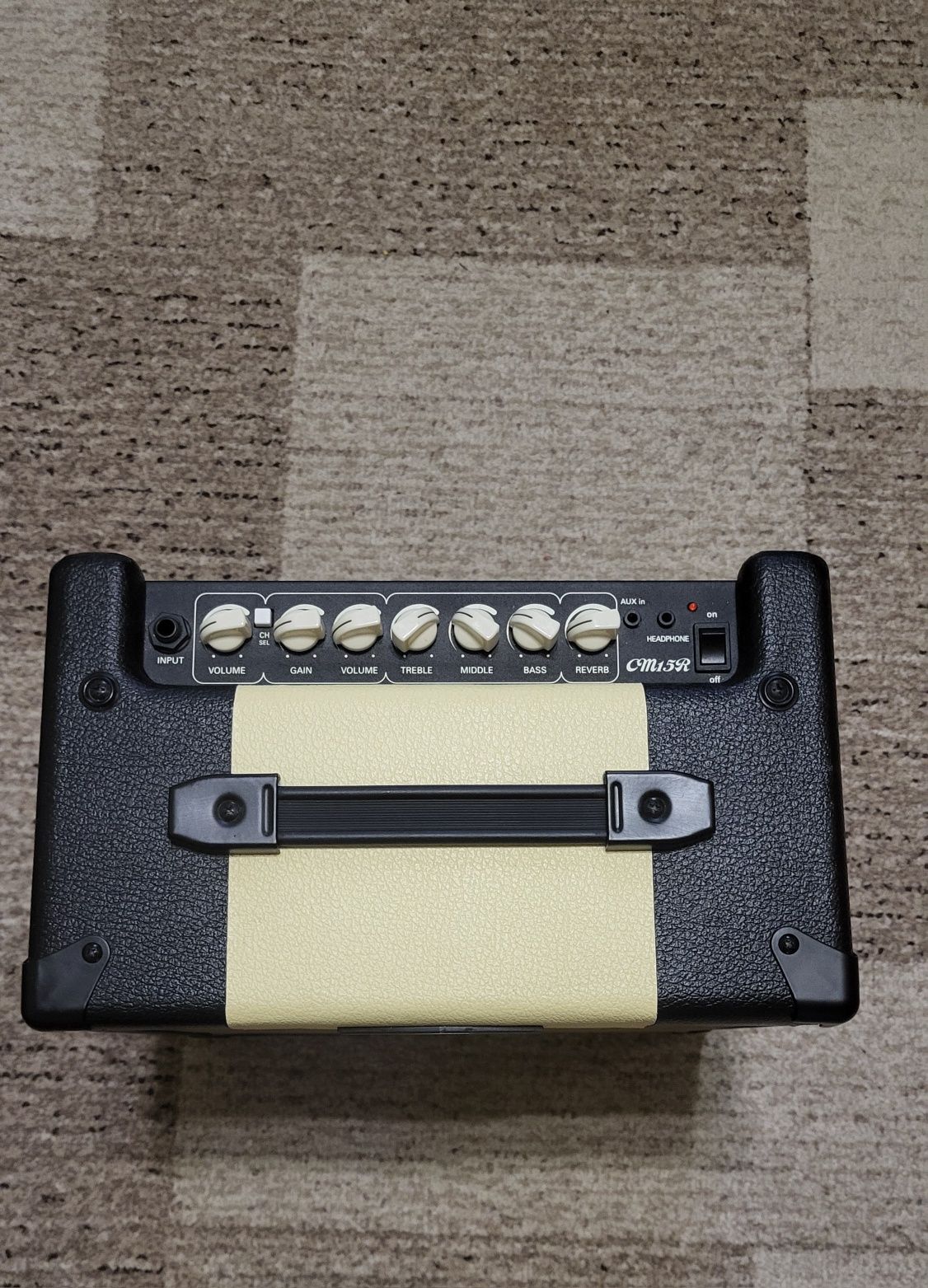 Комбопідсилювач Cort CM15R