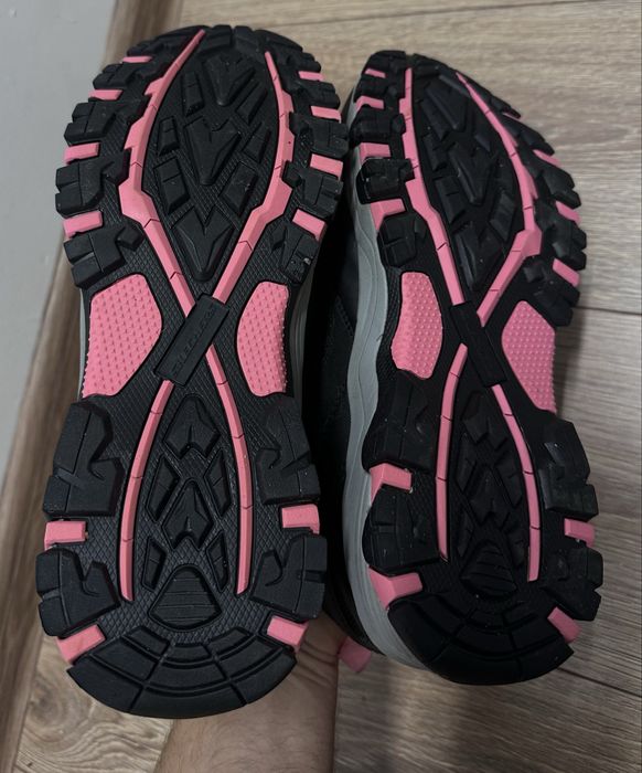 Трекінгові кросівки Skechers