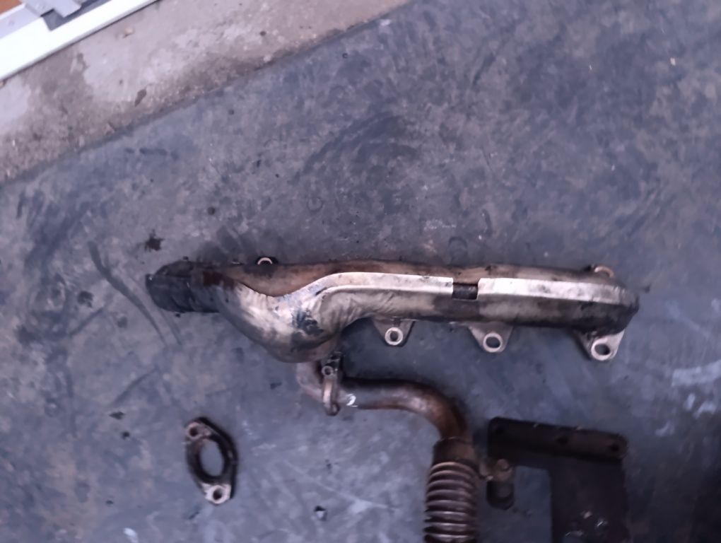 Kolektor wydechowy VW T5 2.5 TDI AXD AXE uszkodzony
