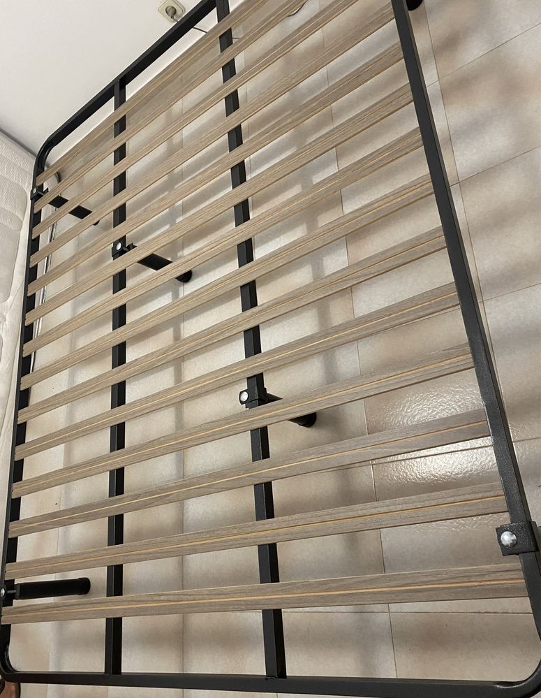 Colchão plkolin +estrado para cama de casal.
