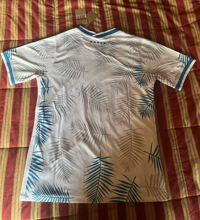 Camisola Seleçao Brasileira Branca como nova!