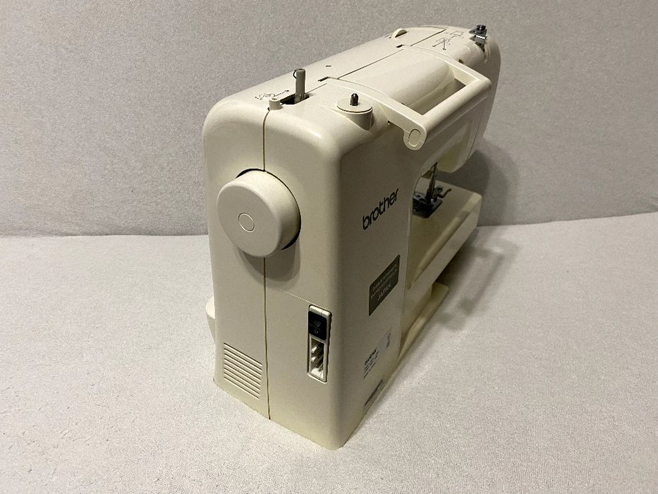 Швейная машинка Brother XL5050 швейна машина