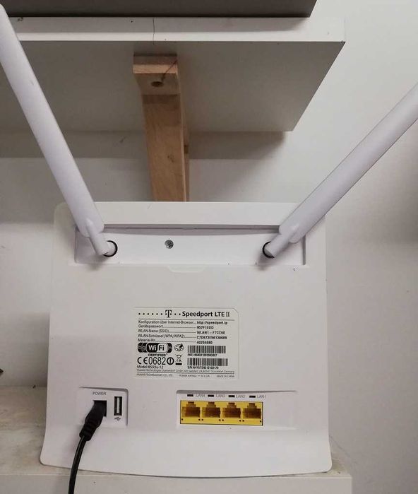 2 anteny SMA do routerówlub kart sieciowych WiFi (typ męski z bolcem)