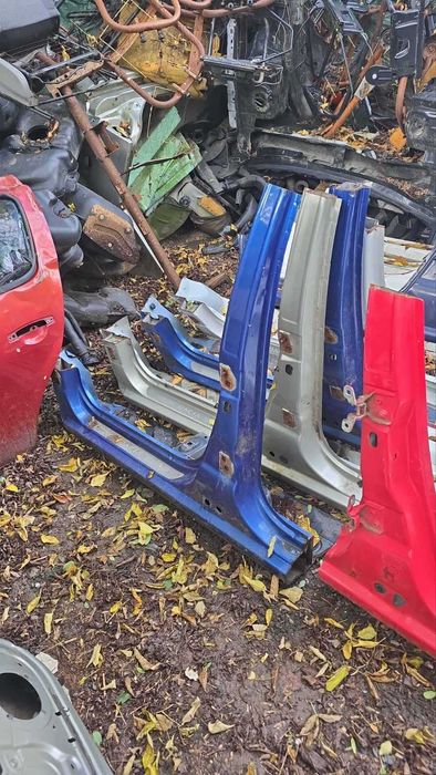 Дверь sandero Dacia Logan Mcv Дача Логан solenza supernova