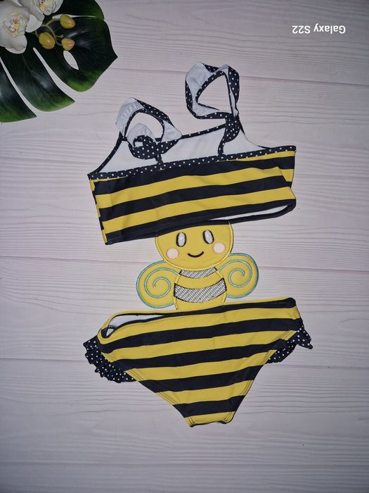 Цікавий суцільний купальник " бджілка" на 7-8 років