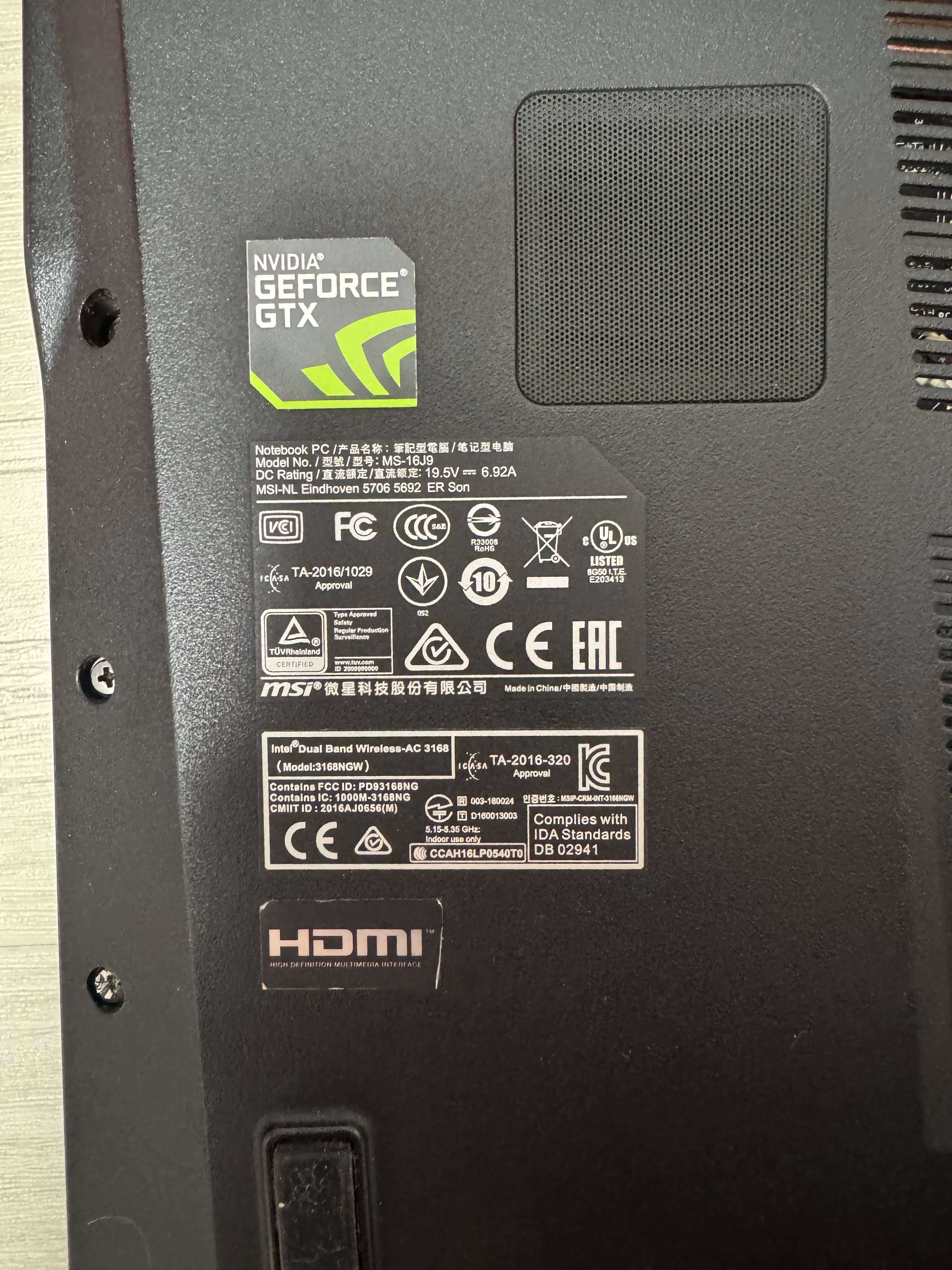 Laptop MSI GL62M 7RDX  15,6” i5-7300HQ GTX 1050 8GB RAM