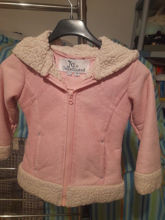 Casaco de menina de 4 anos rosa.