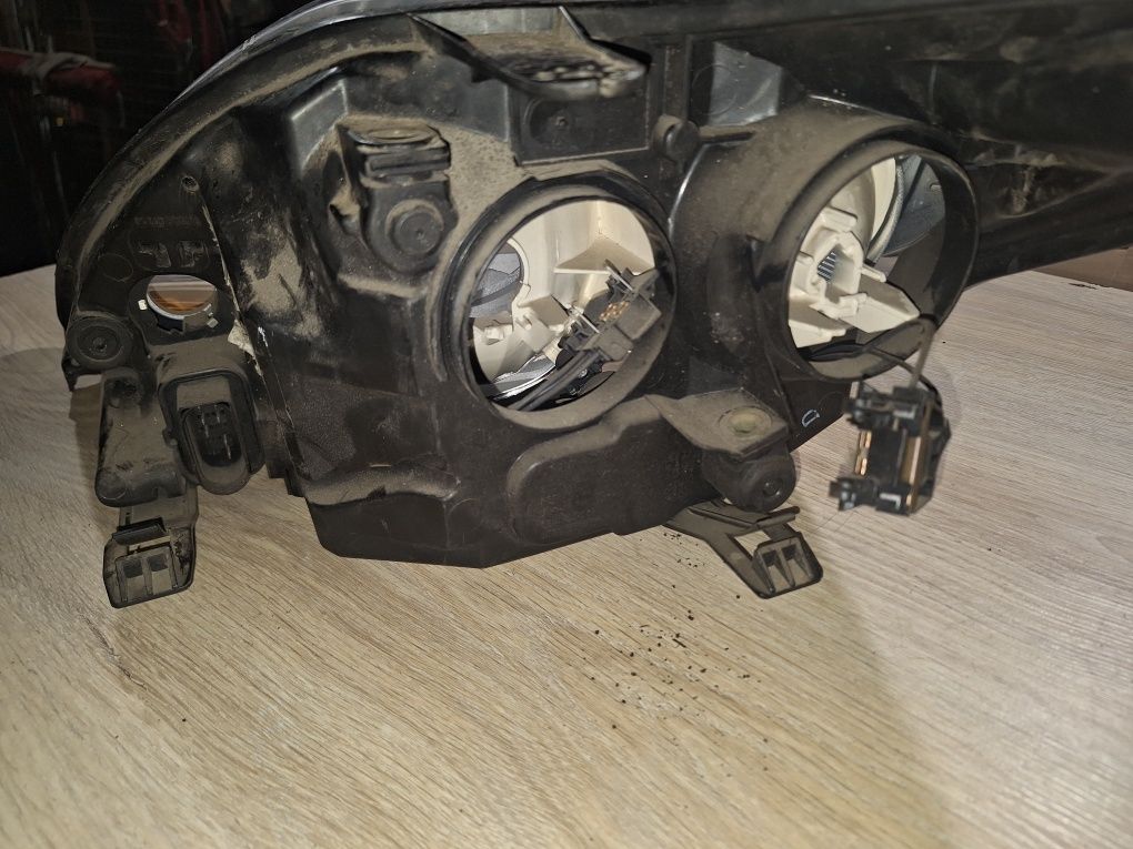 Lampa prawa Ford Focus mk2 lift pp.36