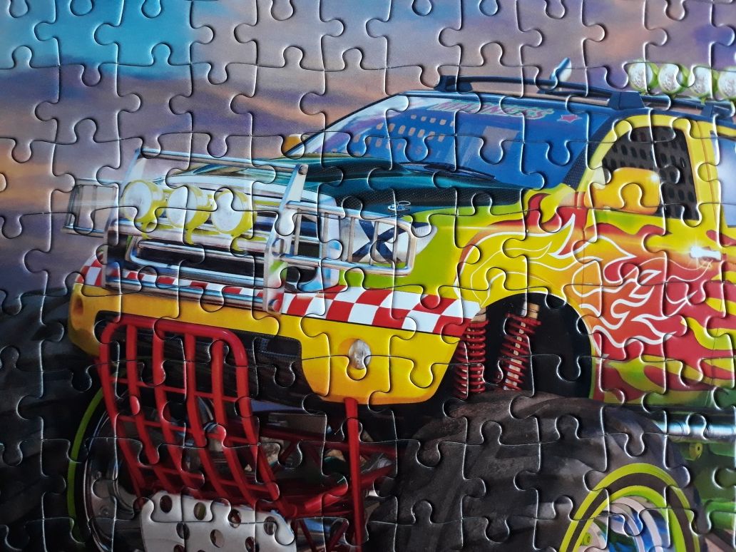 Puzzle castorland 260 elementów monster truckk
