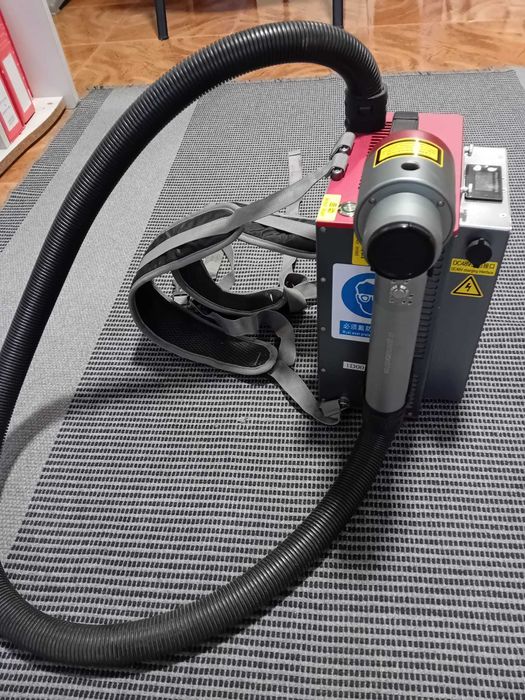 Máquina de limpeza a laser pulsado - Portátil