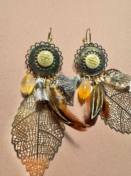 Kolczyki Ikita z naturalną masą perłową