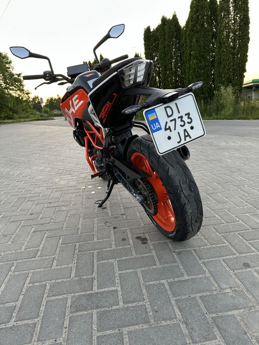 Мотоцикл KTM DUKE 390