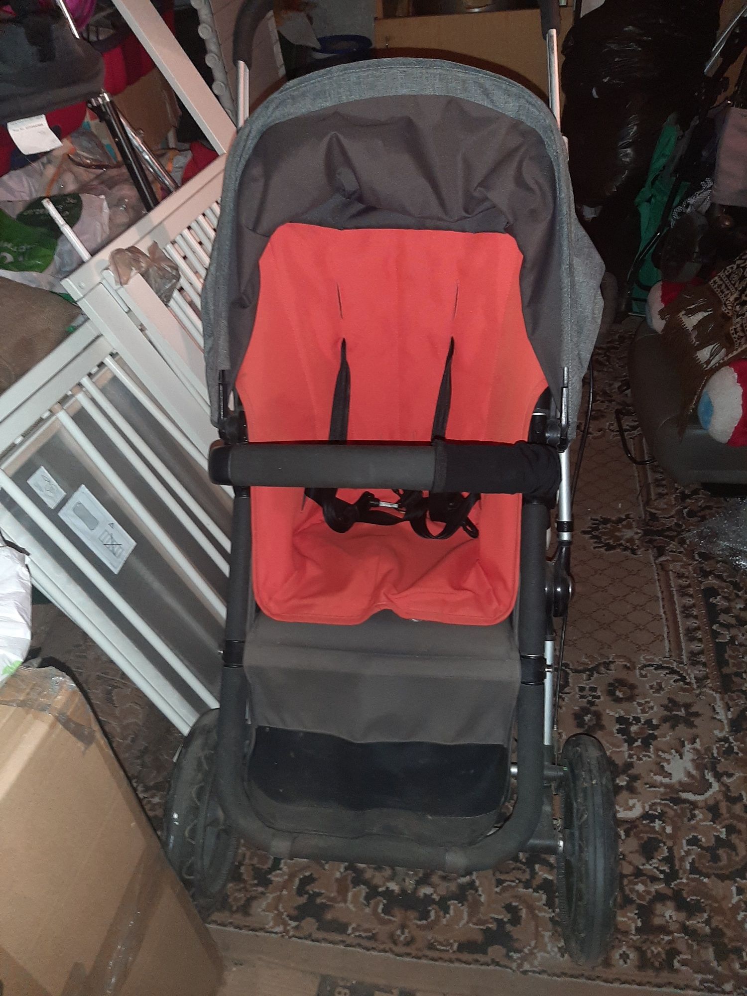 Продам коляску Bugaboo 2в1,со всеми комплектующими