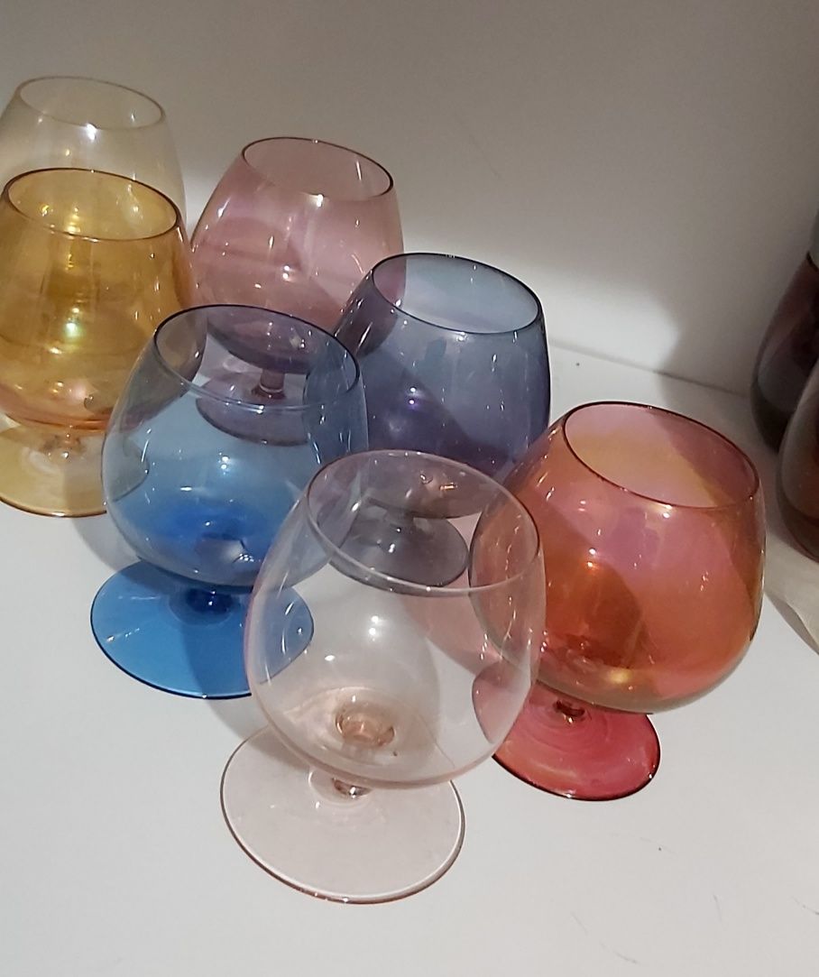 Kolekcja  kieliszki   szkło  kolorowe  prl  koniak