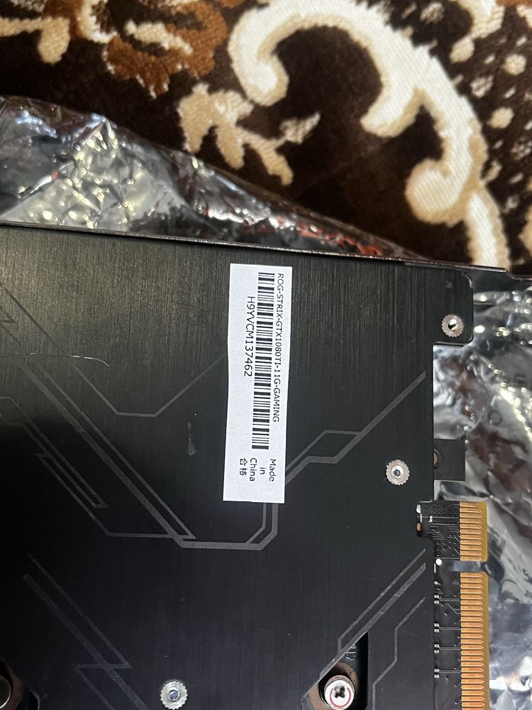 Відеокарта Asus-rog-strix-GTX1080TI 11GB