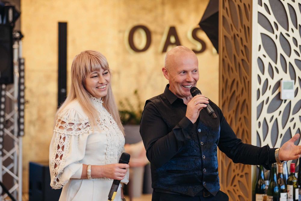 Ведучий на весілля ведуча на випускний + DJ + шоу