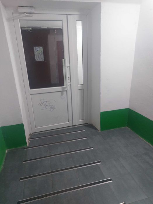 Продаж. Трикімнатна квартира. Район Ювілейний. Цегла.  Під програму.