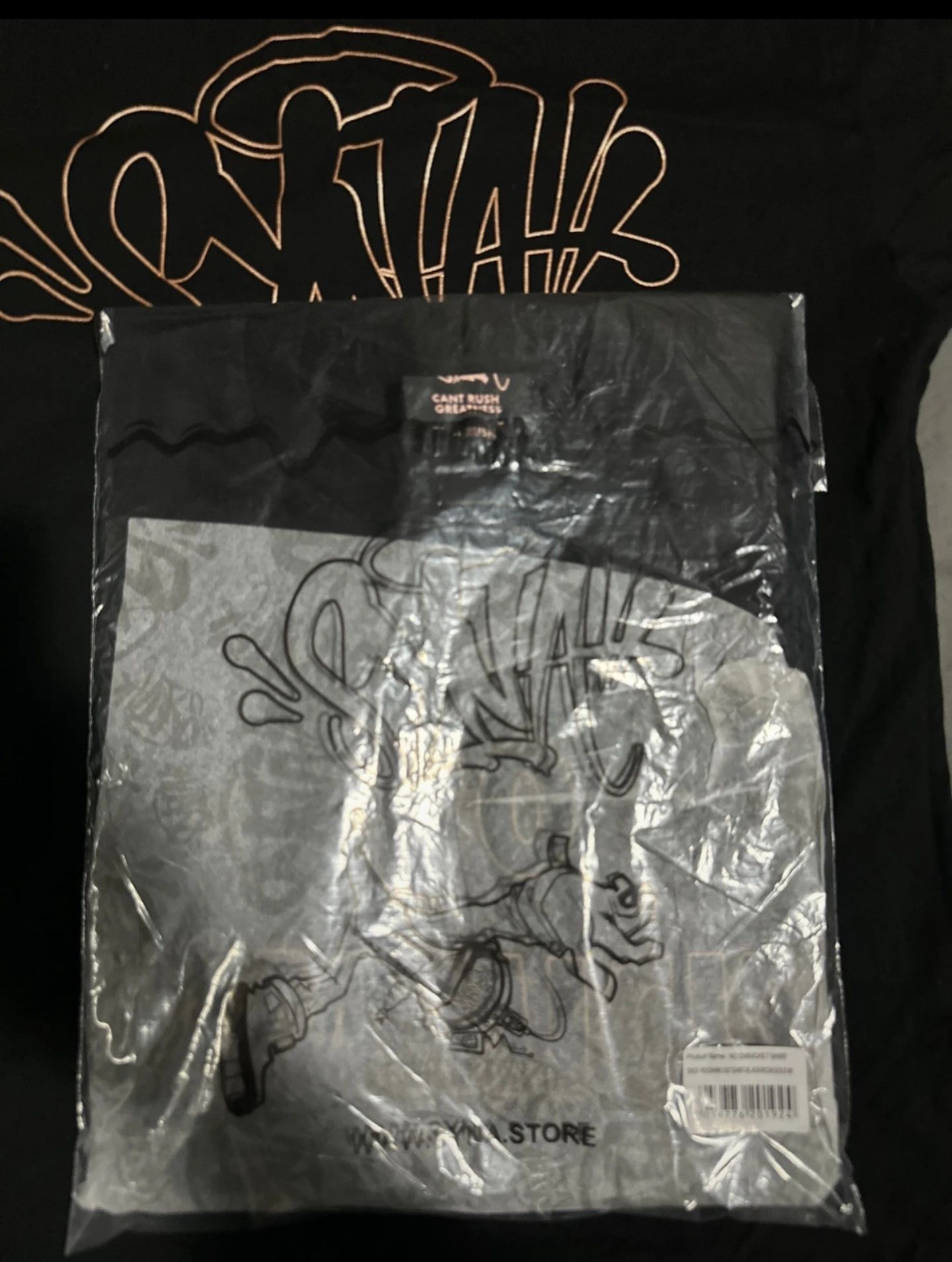 T-shirt synaworl No gimmicks