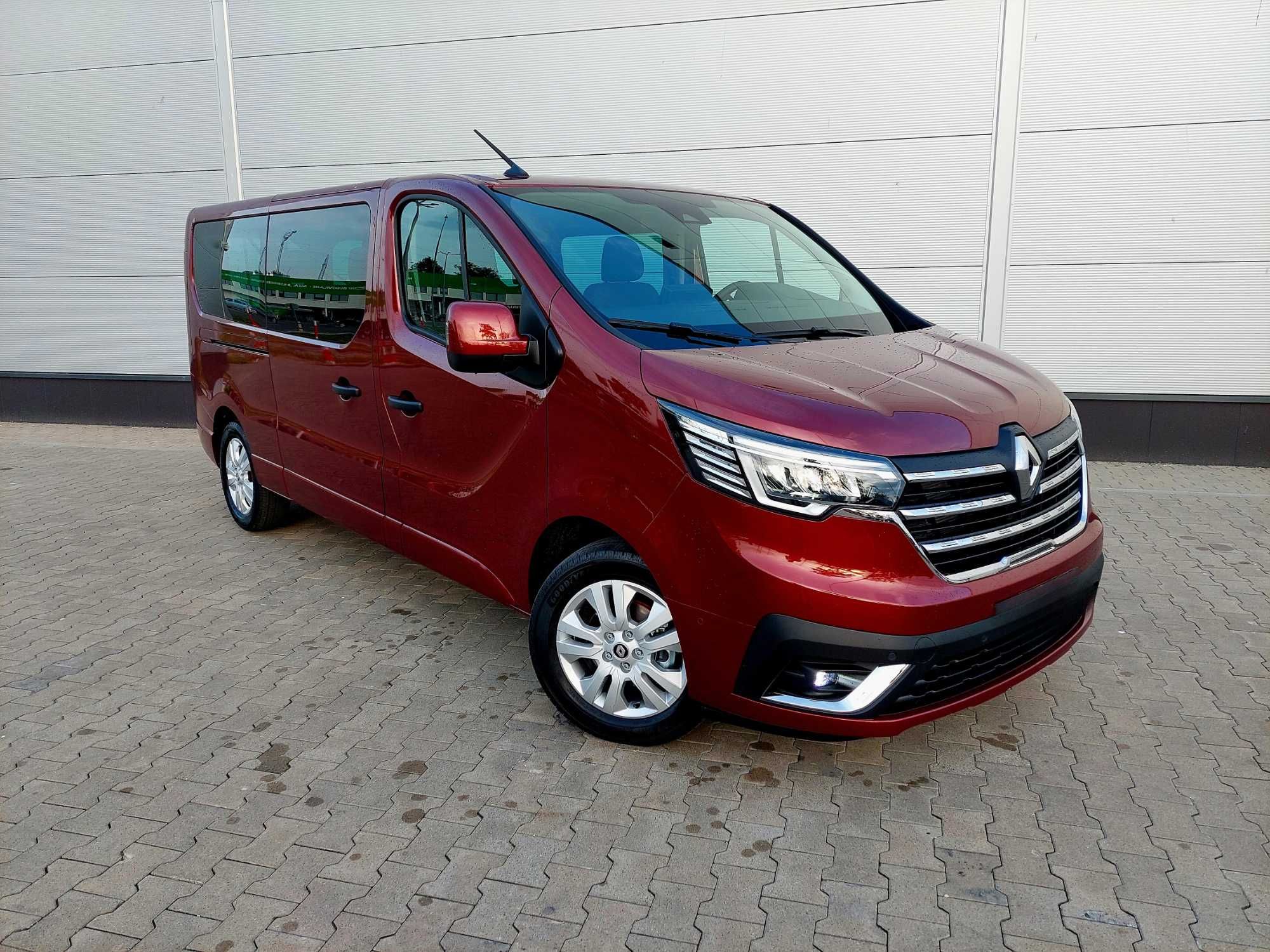 Wynajem busa 8 i 9 osobowego Renault Trafic extralong manual automat