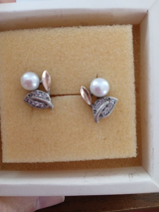 Серебряные  серьги с золотыми вставками и жемчугом