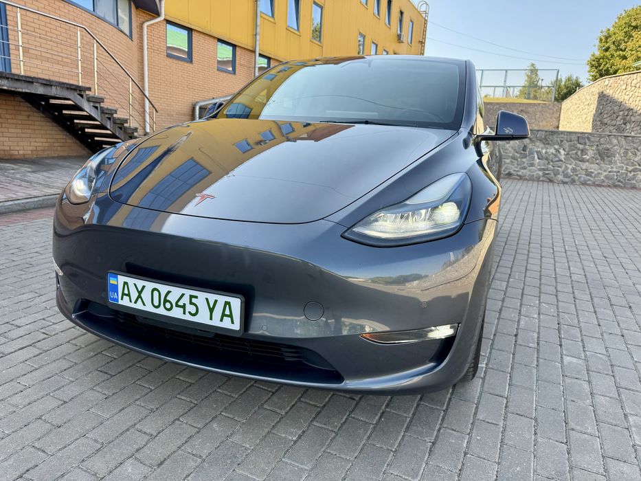 Tesla Y Performence