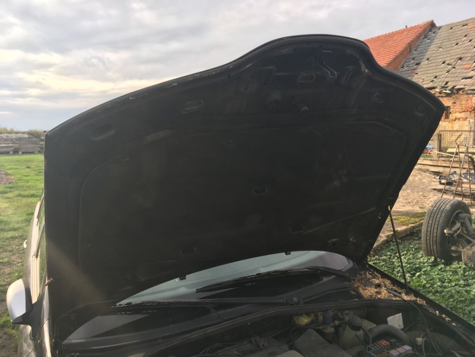 RENAULT LAGUNA II 2 maska pokrywa silnika znaczek kolor NV676 stan bdb