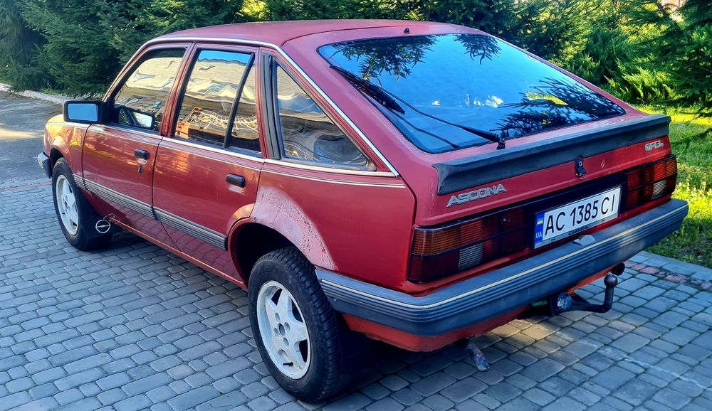Opel Ascona. 1,6 Газ/Бензин.