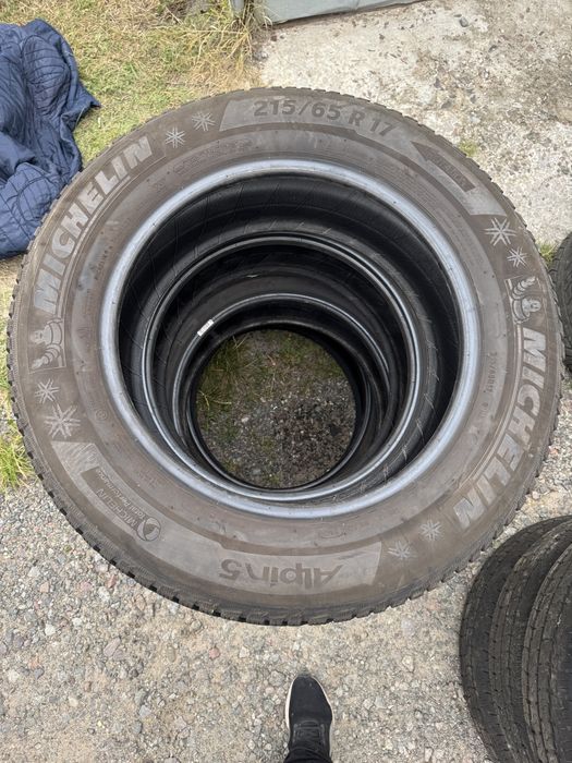 Продам резіну MICELIN 215/65/r17