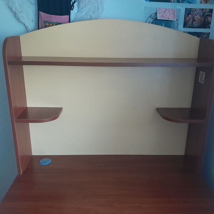 Робочий стіл для школяра