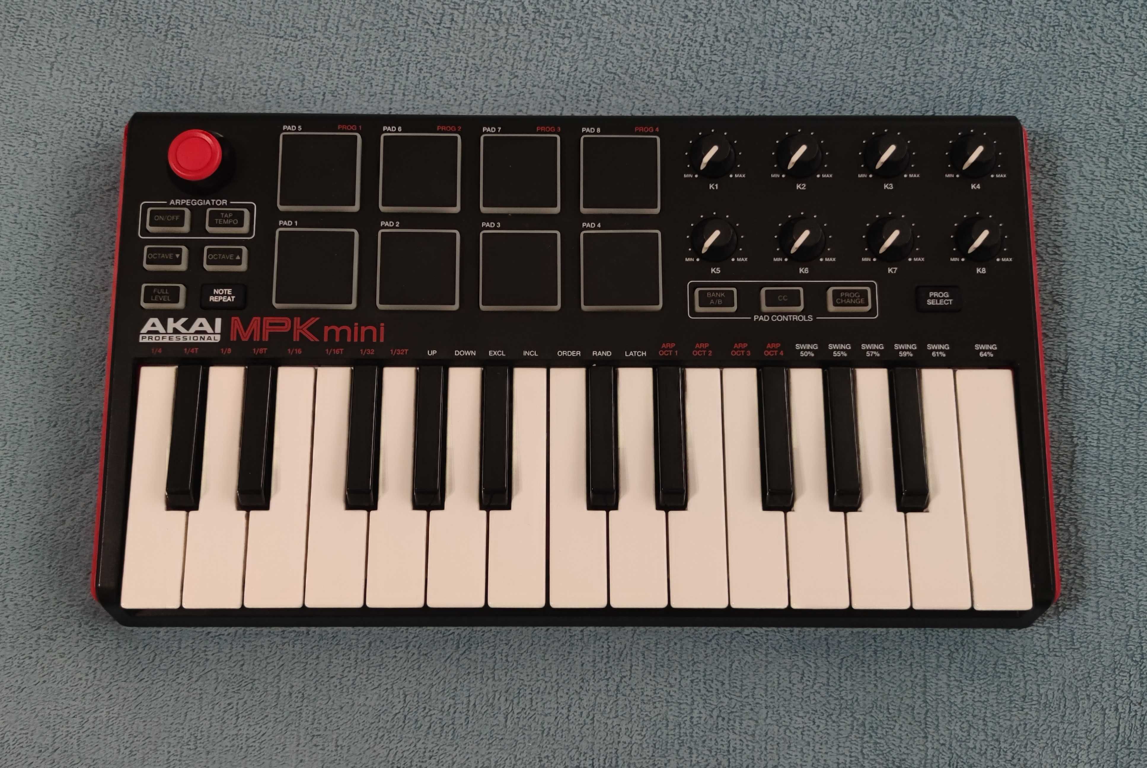 MIDI клавиатура Akai MPK MINI MK2